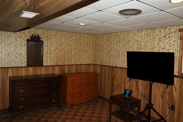 208 Tamarack Drive, Springfield, MA 01129