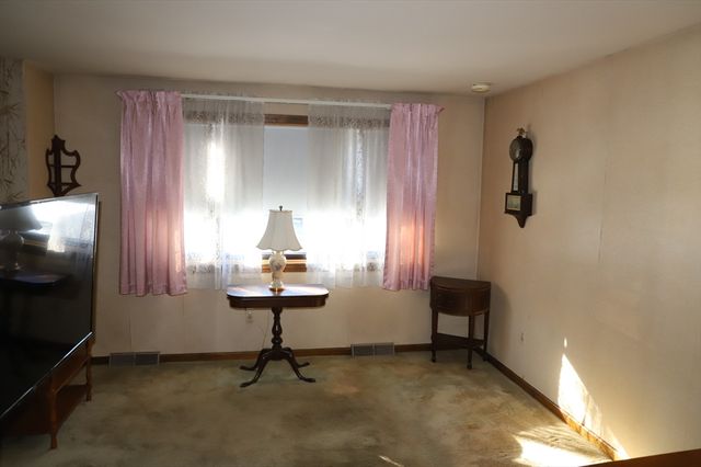 208 Tamarack Drive, Springfield, MA 01129