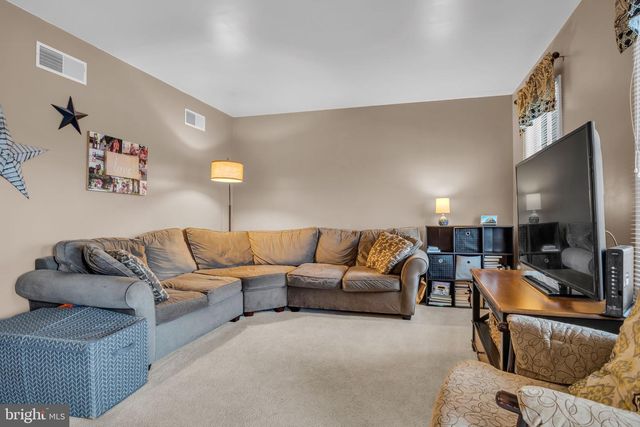 3030 BORNT DR, Dover, PA 17315