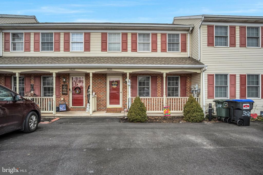 3030 BORNT DR, Dover, PA 17315