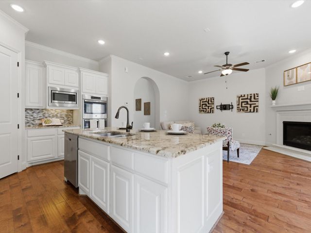 13211 Parkway Meadows Drive, Houston, TX 77077