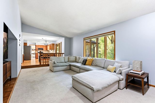 4690 Parkridge Drive, Eagan, MN 55123