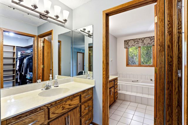 4690 Parkridge Drive, Eagan, MN 55123