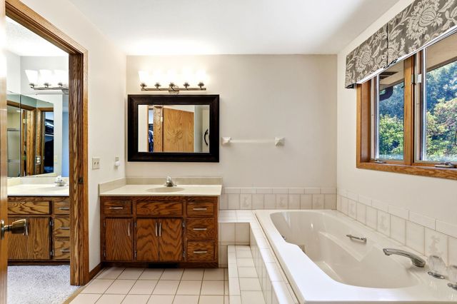 4690 Parkridge Drive, Eagan, MN 55123