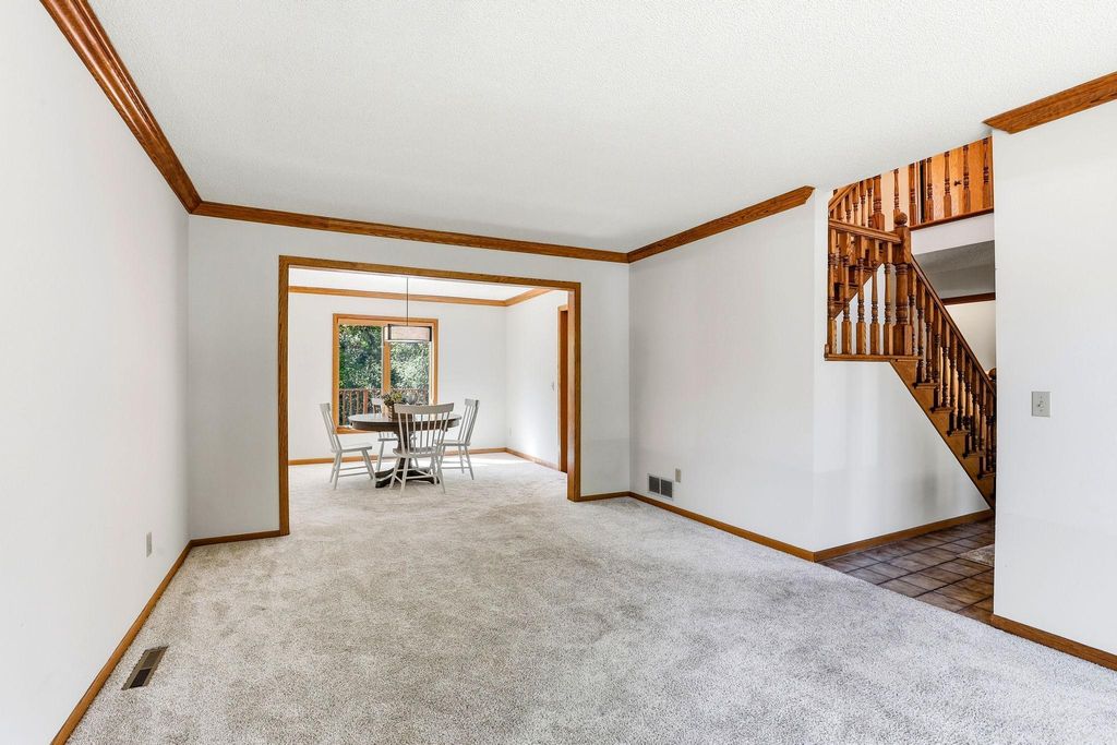 4690 Parkridge Drive, Eagan, MN 55123 — photo 4
