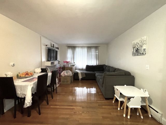17 Carey Ave 6, Watertown, MA 02472