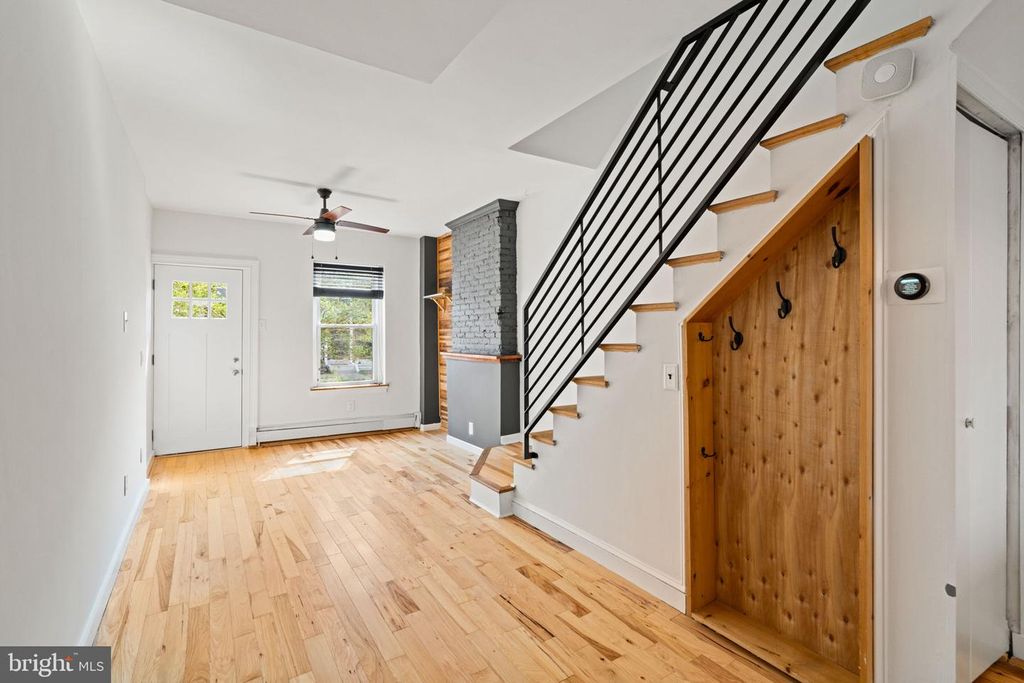 2215 E LETTERLY STREET, Philadelphia, PA 19125