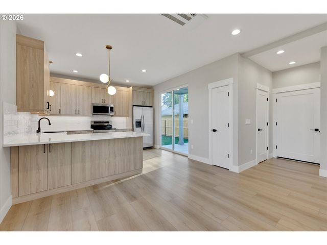 3811 Q St, Vancouver, WA 98663