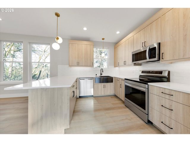 3811 Q St, Vancouver, WA 98663
