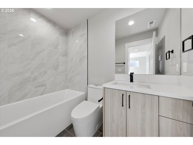 3811 Q St, Vancouver, WA 98663