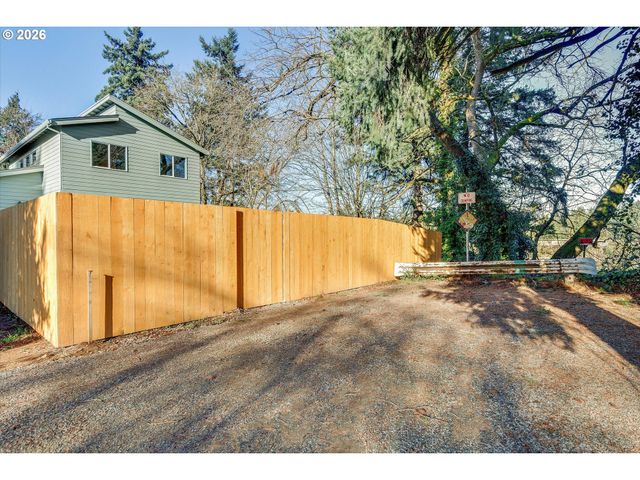 3811 Q St, Vancouver, WA 98663