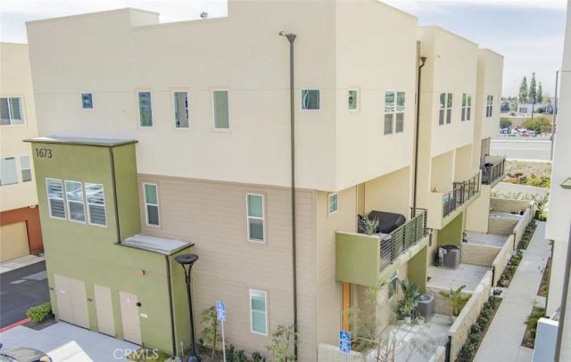 1673 W. Lincoln Avenue 102, Anaheim, CA 92801