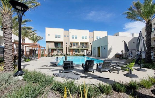 1673 W. Lincoln Avenue 102, Anaheim, CA 92801