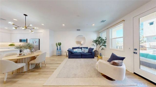 1673 W. Lincoln Avenue 102, Anaheim, CA 92801