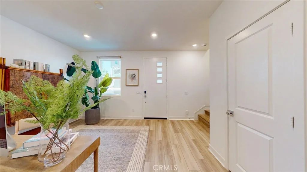 1673 W. Lincoln Avenue 102, Anaheim, CA 92801