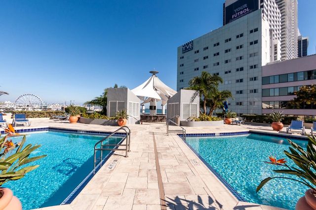 244 Biscayne Blvd 4104, Miami, FL 33132