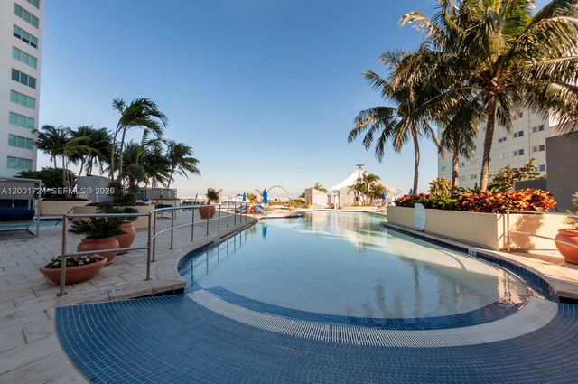 244 Biscayne Blvd 4104, Miami, FL 33132