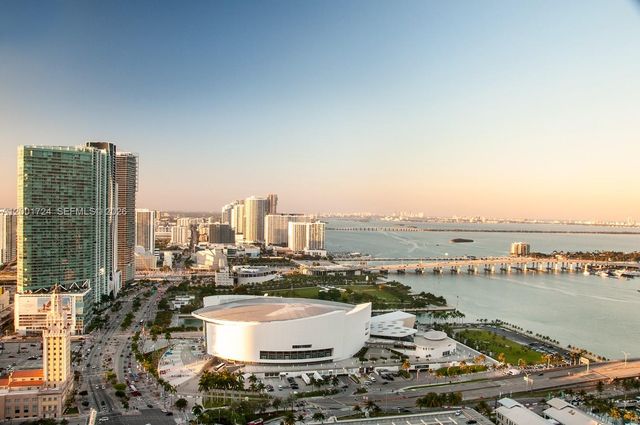 244 Biscayne Blvd 4104, Miami, FL 33132