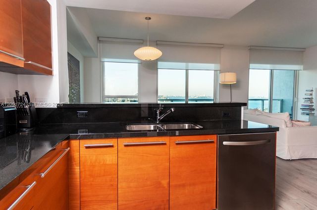 244 Biscayne Blvd 4104, Miami, FL 33132