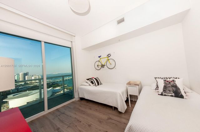 244 Biscayne Blvd 4104, Miami, FL 33132