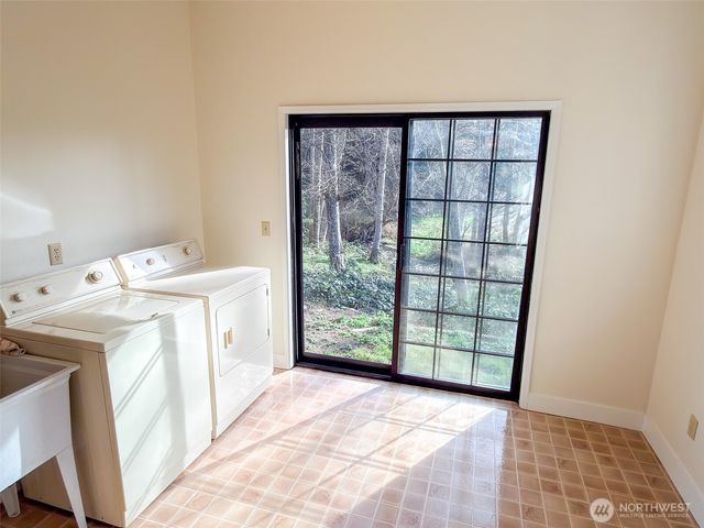 40 Glen Avenue, Chimacum, WA 98325