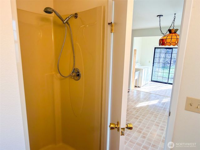 40 Glen Avenue, Chimacum, WA 98325