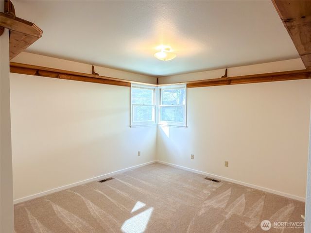 40 Glen Avenue, Chimacum, WA 98325