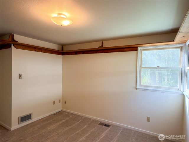 40 Glen Avenue, Chimacum, WA 98325