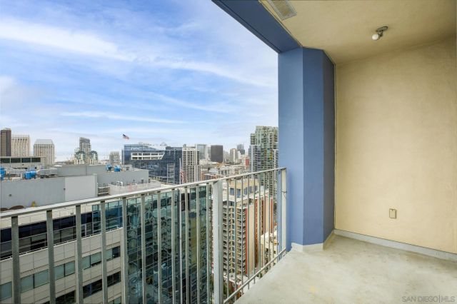 321 10th 2408, San Diego, CA 92101