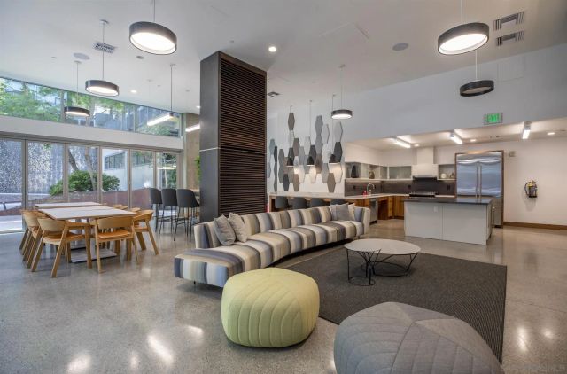 321 10th 2408, San Diego, CA 92101