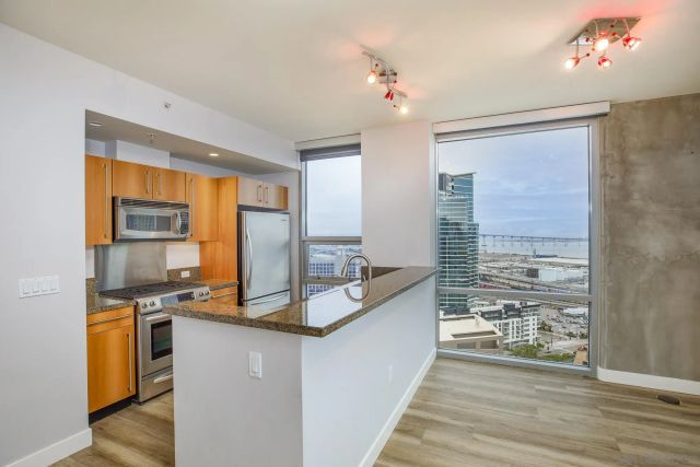 321 10th 2408, San Diego, CA 92101