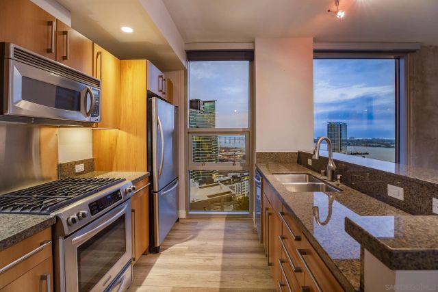 321 10th 2408, San Diego, CA 92101