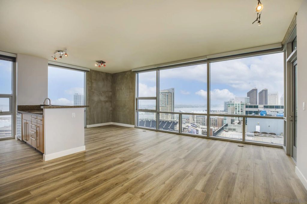 321 10th 2408, San Diego, CA 92101