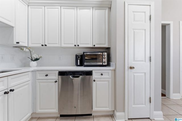 712 OLD CAHABA DRIVE, Helena, AL 35080