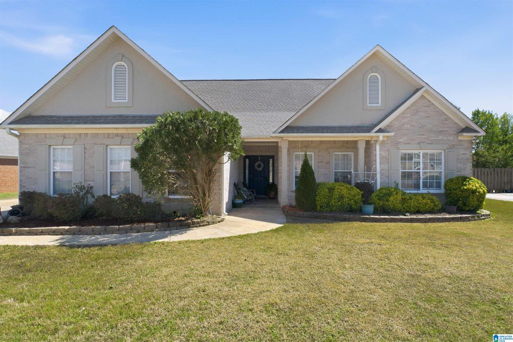 712 OLD CAHABA DRIVE, Helena, AL 35080