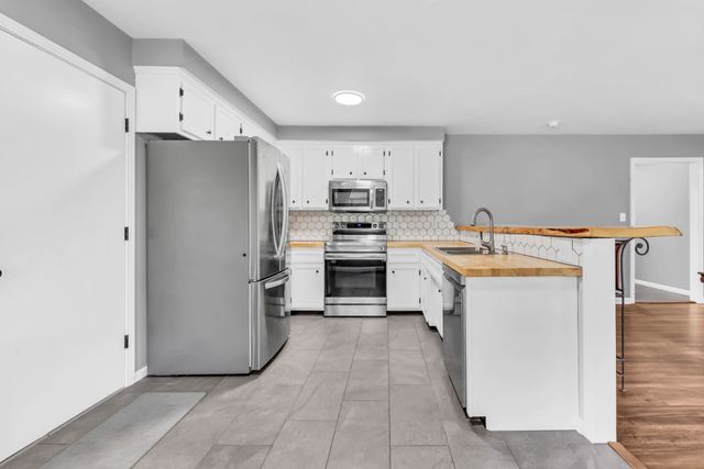 3056 Williamsburg Rd, Clarksville, TN 37043