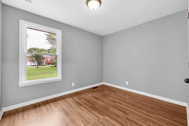3056 Williamsburg Rd, Clarksville, TN 37043