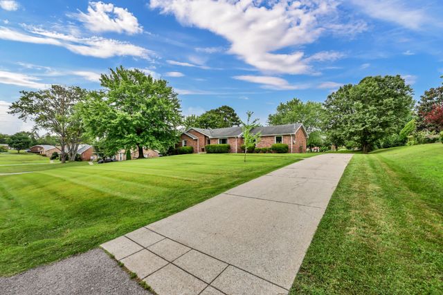 3056 Williamsburg Rd, Clarksville, TN 37043