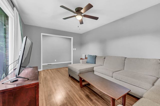 3056 Williamsburg Rd, Clarksville, TN 37043