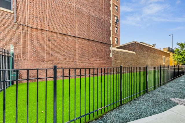 3950 N LAKE SHORE Drive 1303, Chicago, IL 60613