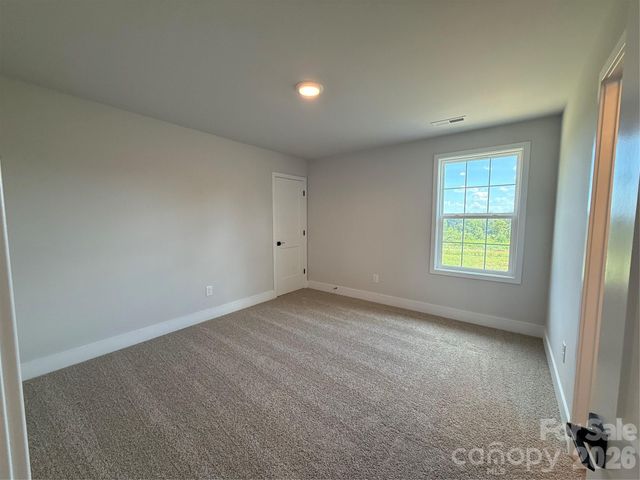 158 Kerr Walk Drive 26, Statesville, NC 28677