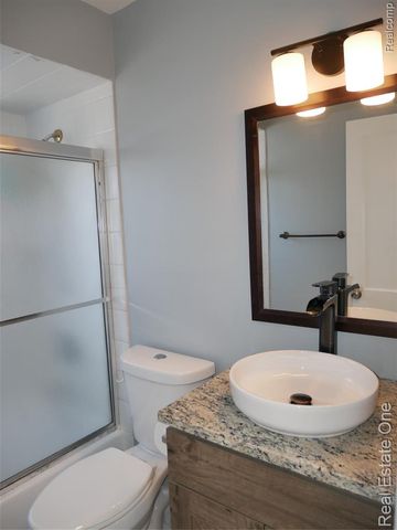 2881 Ellwood Avenue, Berkley, MI 48072