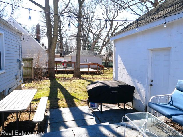 2881 Ellwood Avenue, Berkley, MI 48072