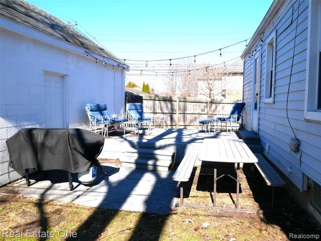 2881 Ellwood Avenue, Berkley, MI 48072