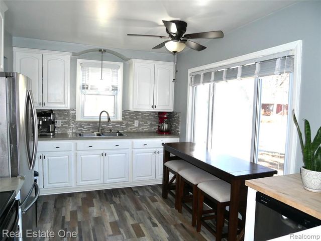 2881 Ellwood Avenue, Berkley, MI 48072