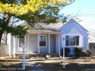 2881 Ellwood Avenue, Berkley, MI 48072