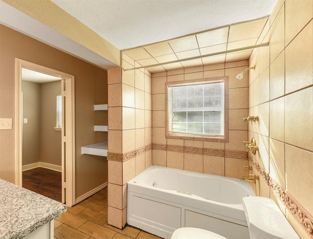 1029 Sycamore Street, La Marque, TX 77568