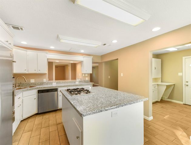 1029 Sycamore Street, La Marque, TX 77568