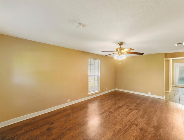 1029 Sycamore Street, La Marque, TX 77568