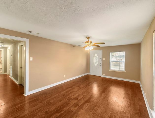 1029 Sycamore Street, La Marque, TX 77568